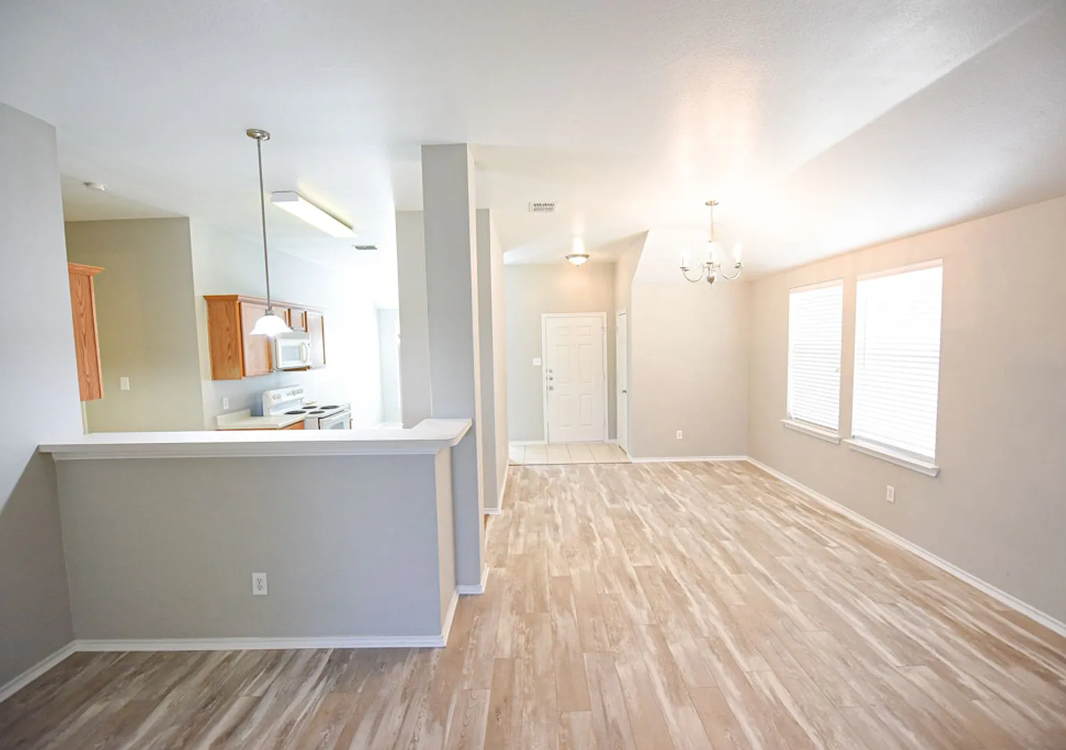GREAT home for rent in Anna — Photo 3