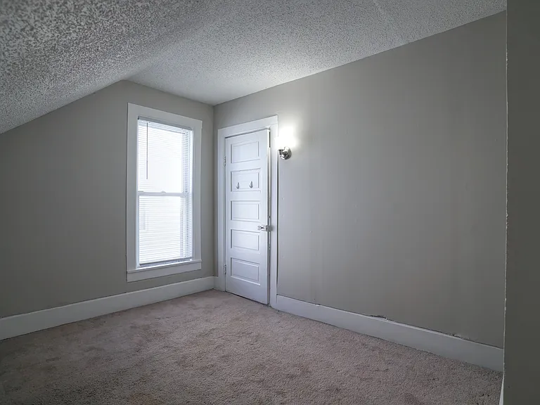 616 Liberty St — Photo 6