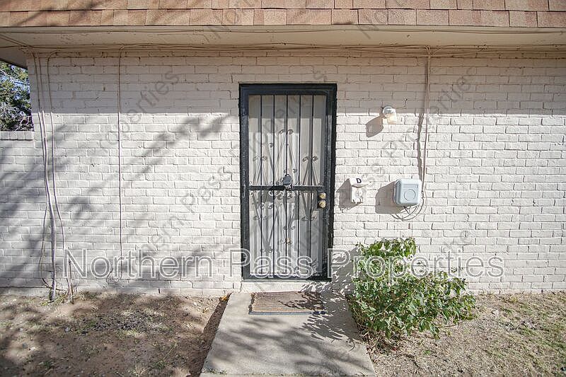 1st image of 6701 Escondido Dr APT D