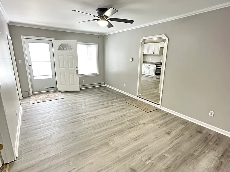 22800 Cottage Dr — Photo 2