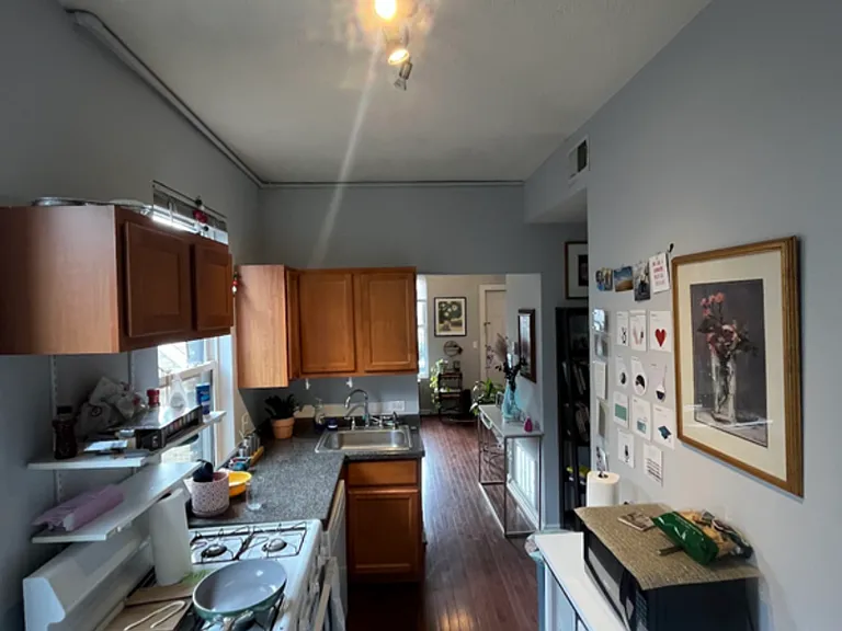 1402 N Greenview Ave #2R — Photo 3