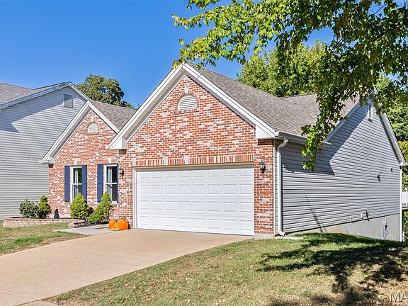 3rd image of 444 Coventry Trail Ln