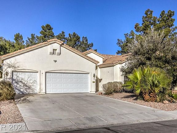 2nd image of 3535 Parada Cir