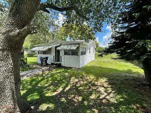 313 Congress Ave Photo 1