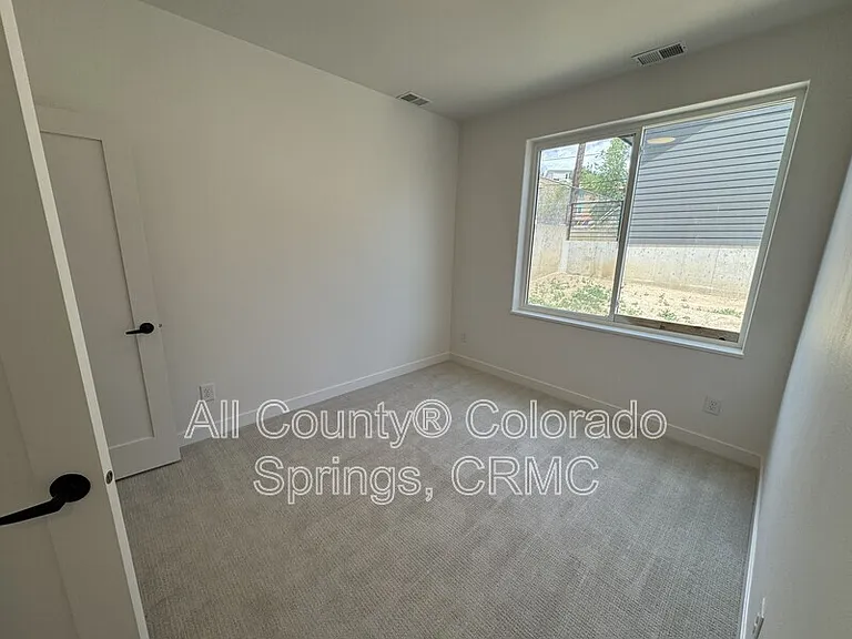 2512 1/2 W Bijou St — Photo 8