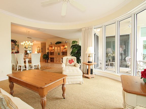 3rd image of 4500 Gulf Shore Blvd N #1-111