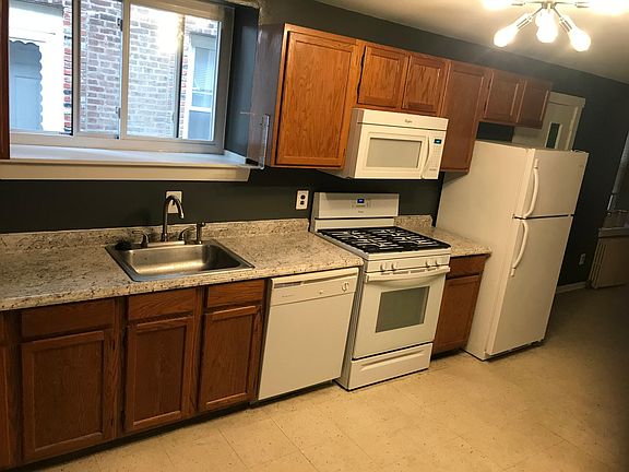 5th image of 1240 S 10th St Floor 1