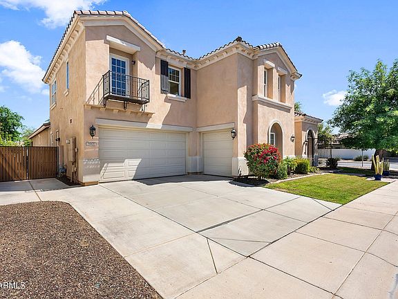 3rd image of 2068 E HACKBERRY Place