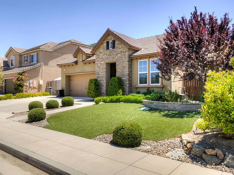 21230 Tramonto Ln — Photo 2