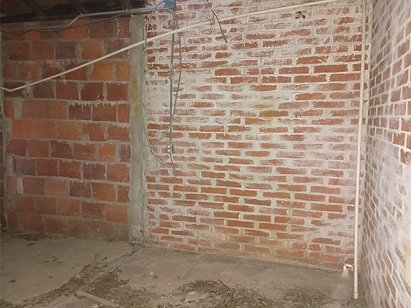 3rd image of 1400 S Concho St