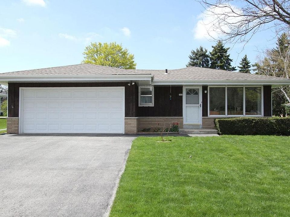 1st image of 640 E Laverne Dr