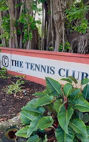 610 Tennis Club Dr #407 Photo 1