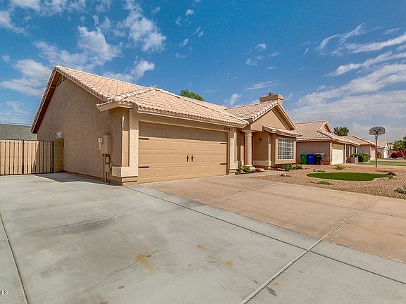 2nd image of 5302 E Elena Ave