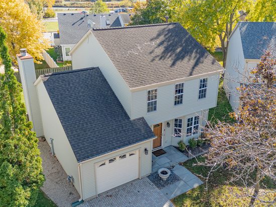 1305 Spalding Dr, Mundelein, IL 60060