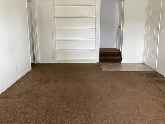 4th image of 7806 Matanzas Ave