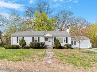32 Linwood St, Chelmsford, MA 01824