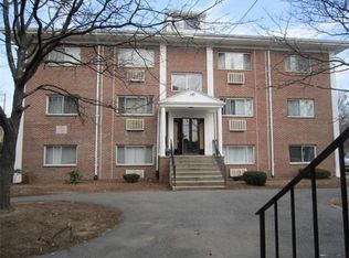 154 2nd St APT 201, Framingham, MA 01702