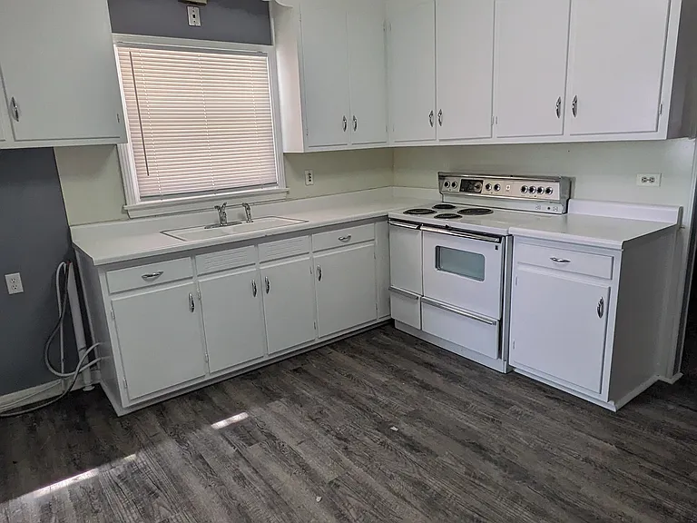 2328 N El Paso St — Photo 1