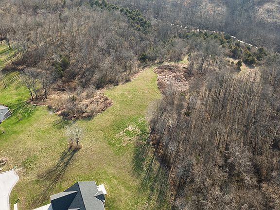 5th image of 180 Bridle Ct