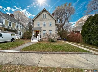 11 West St, New London, CT 06320