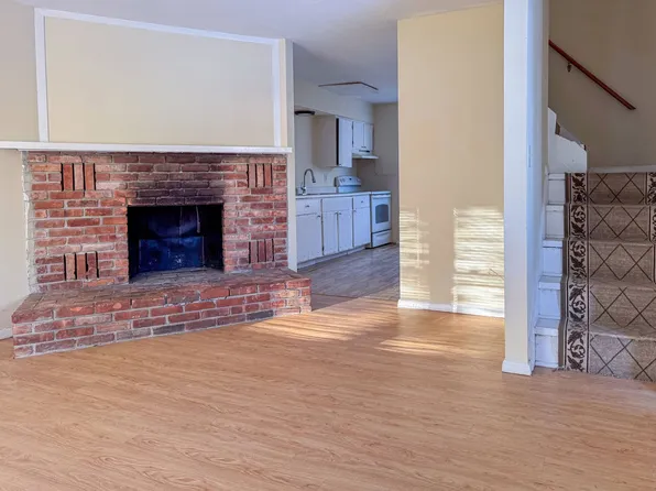 75 Chalet Hts, Rutland, VT 05701