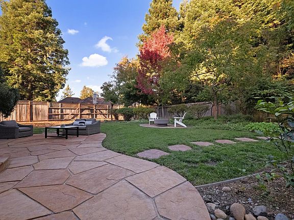 2nd image of 7592 Meadowlark Drive
