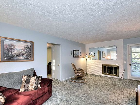 2nd image of 4714 N Driscoll Blvd #Set