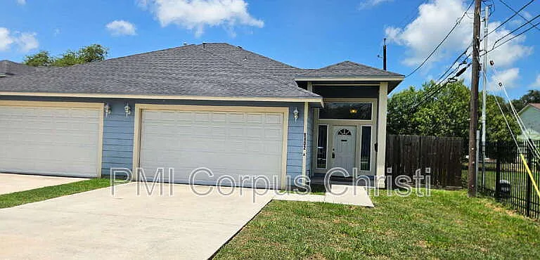 6402 Williams Dr #A — Photo 2