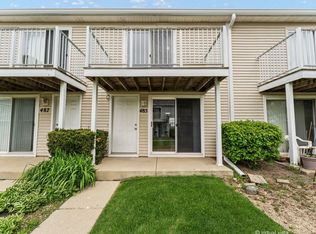 485 Meadow Green Ln, Round Lake Beach, IL 60073