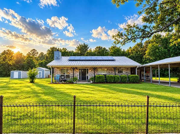 2605 N 10th St, Orange, TX 77630