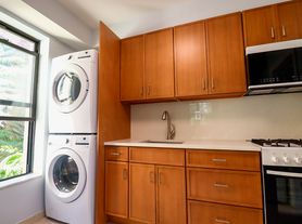 3419 14th Ave, Brooklyn, NY