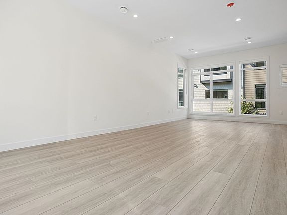 5th image of 4337 Boundary Rd #45
