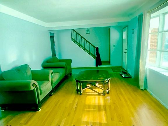 5th image of 11221 Canterbury Dr