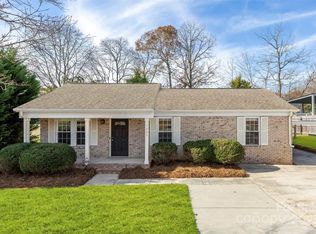 1208 Eagle Ridge Dr, Charlotte, NC 28214