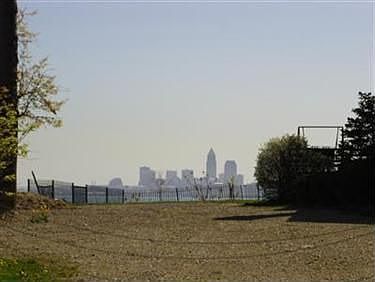 3rd image of 13429 Cliff Dr