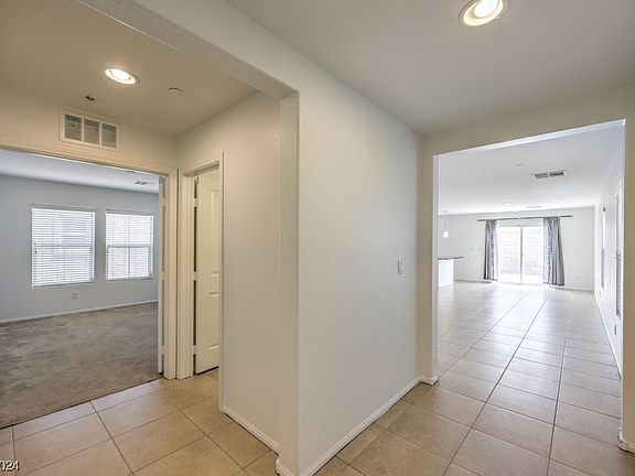 3rd image of 917 Harbor Ave