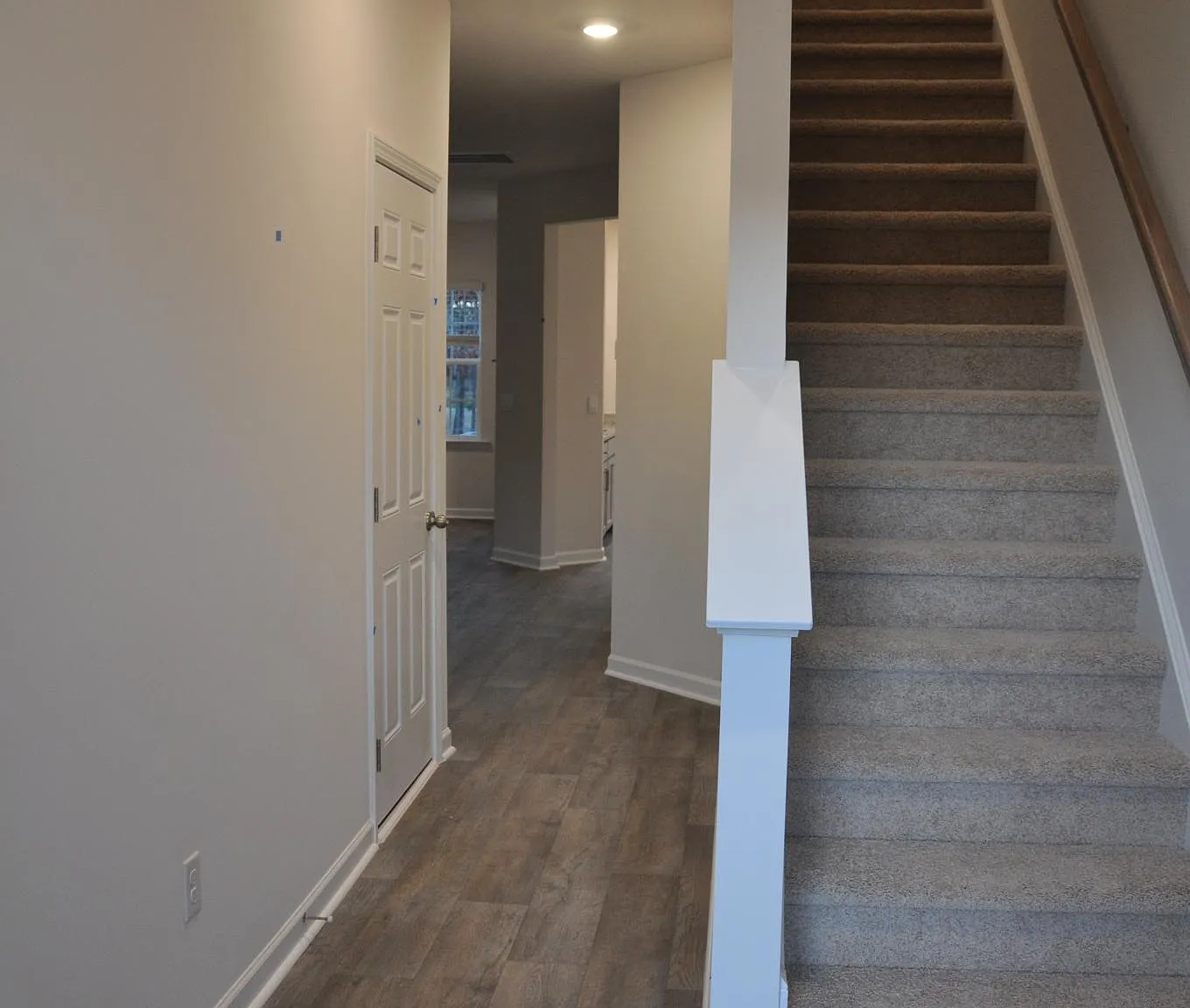 3 bed, 2.5 bath, 1416 sqft, $1,599 — Photo 3