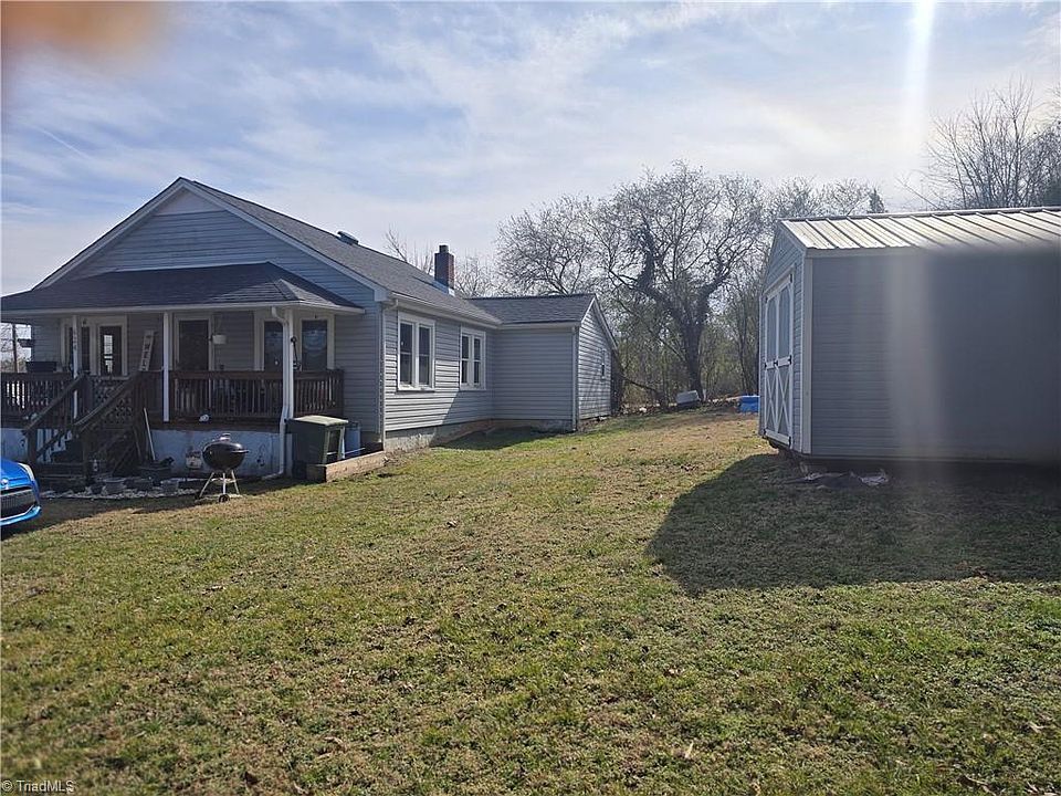 1st image of 624 Fairplains Rd