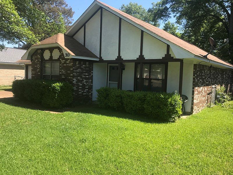2nd image of 310 Gilliam Pl