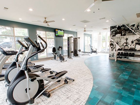 3rd image of 3700 Post Oak Blvd #2B-2Ba-972Sqft