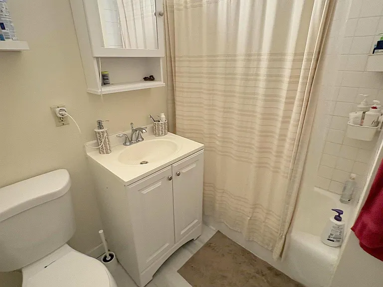 270 Washington St #2 — Photo 6
