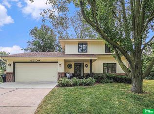 4709 N 112th Cir, Omaha, NE 68164