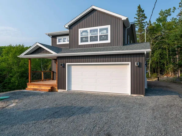 102 Peggys Cove Rd, French Village, NS B3Z 3R2