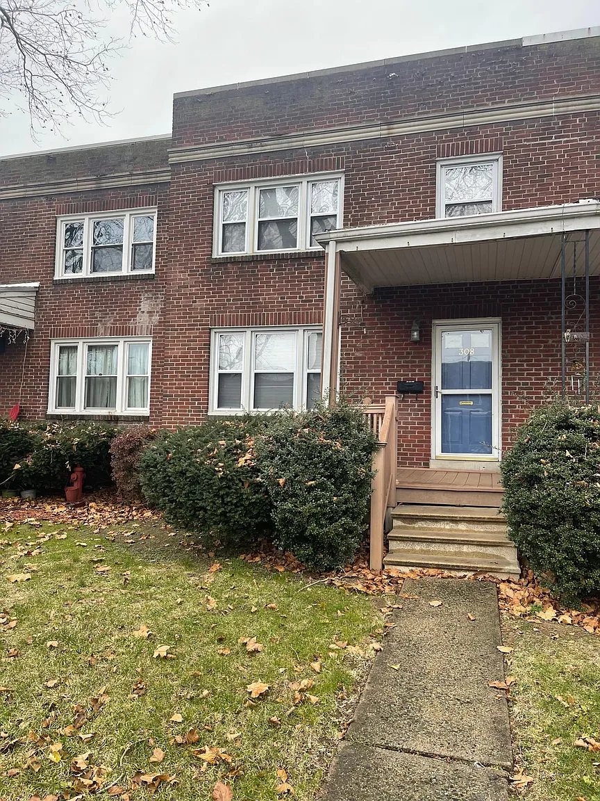 308 Sycamore Rd photo 1