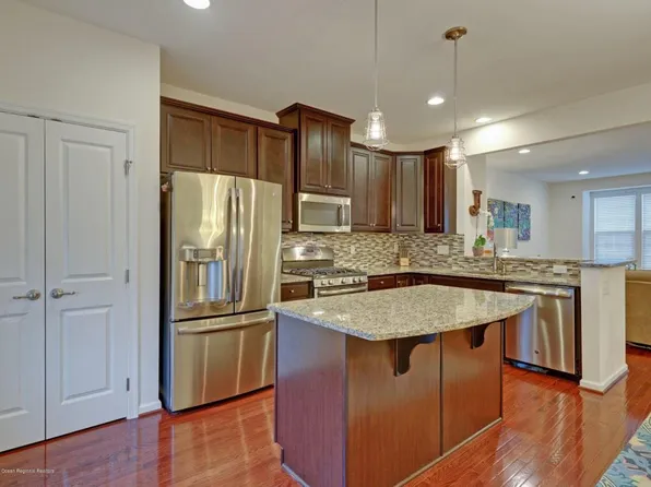 123 Kyle Dr, Tinton Falls, NJ 07712