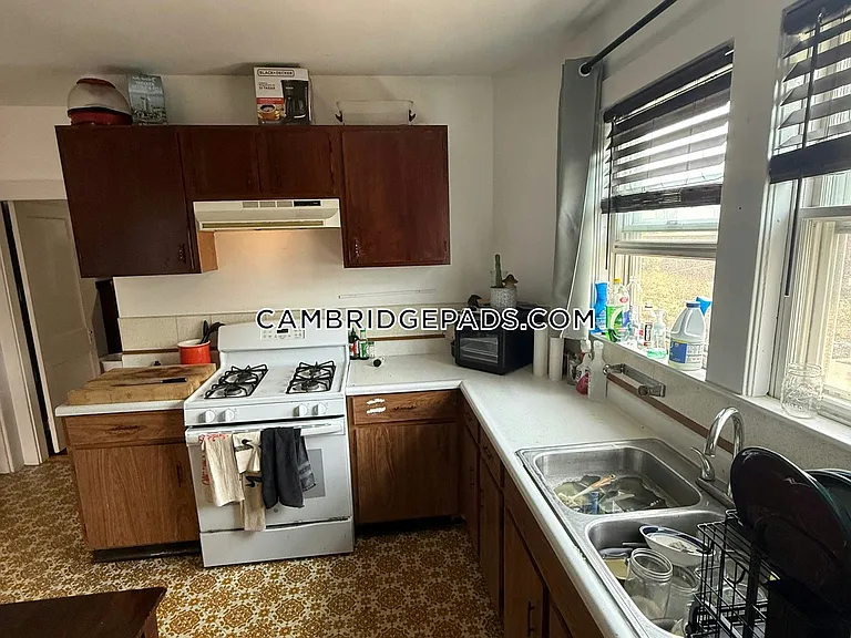 9 Roberts Rd #3 — Photo 5
