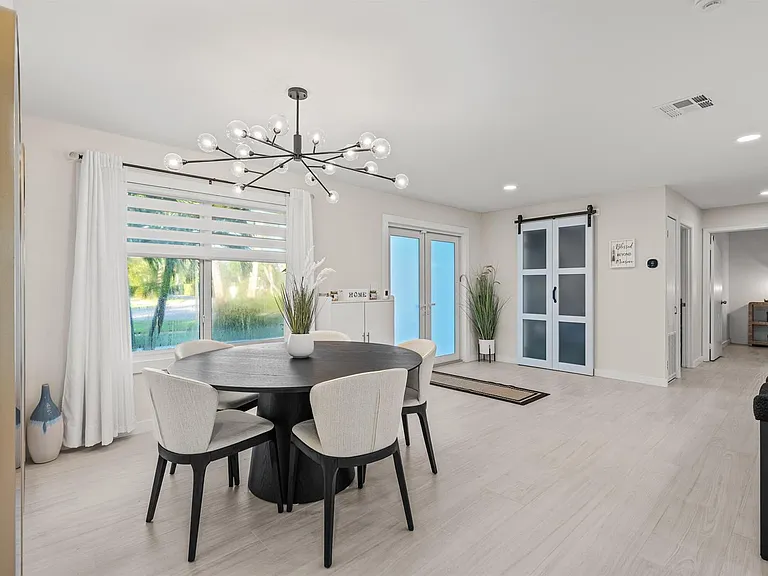9165 SE Yacht Club Cir — Photo 10