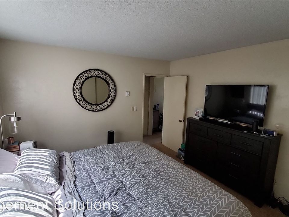 1st image of 4065 Iowa St APT 18