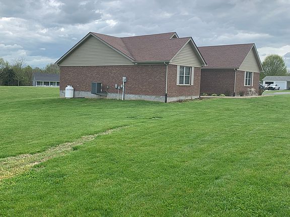 3rd image of 870 Green Creek Dr