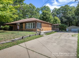 6653 E Eagle Lake Dr, Kalamazoo, MI 49009
